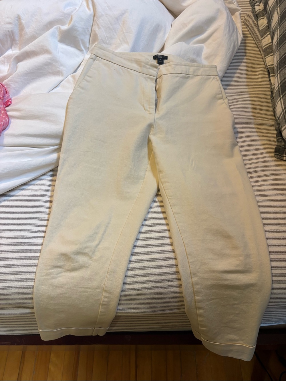 Ann Taylor Factory Cream Cropped Pants